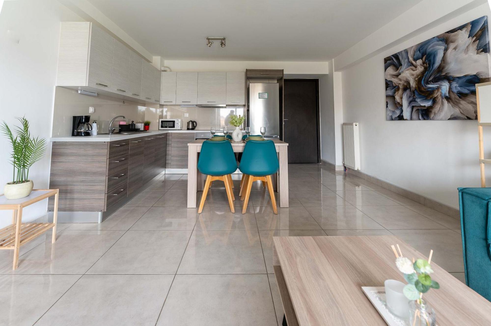 Modern Spacious Apartment Located In Piraeus Exterior photo